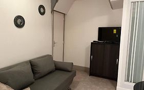 Chablis : petit studio en plein centre ville